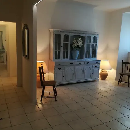 Il Giglio Apartment *